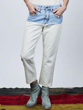 6397 Dipped Shorty Cropped Jeans Ivory and Blue Size 25